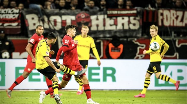 ريمونتادا خيالية.. باير ليفركوزن يصعق بوروسيا دورتموند برباعية في الدوري الألماني