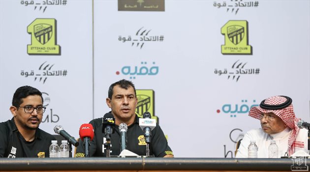 مدرب الاتحاد يعود إلى المملكة.. و"معه 3 صفقات جديدة"