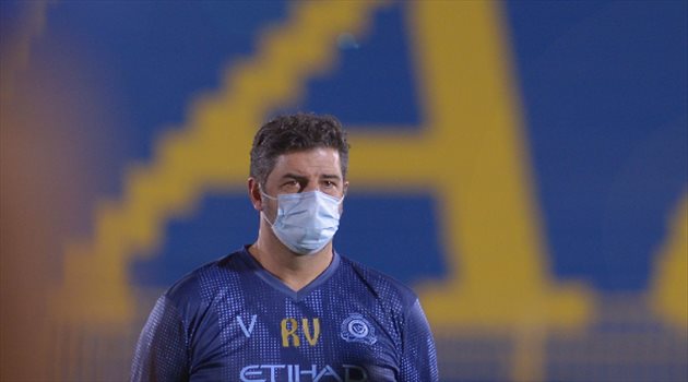 "فيتوريا بديل لوشيسكو".. ماذا يفعل مدرب النصر عندما يقود الهلال؟