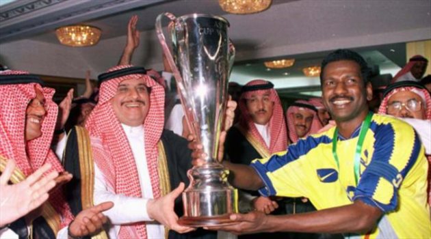 "النصر يتعاقد مع أسطورة برشلونة".. كيف تمت الصفقة التاريخية