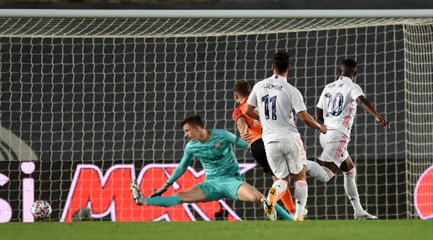 فينيسيوس "يقتحم" تاريخ دوري أبطال أوروبا.. "رغم خسارة ريال مدريد"