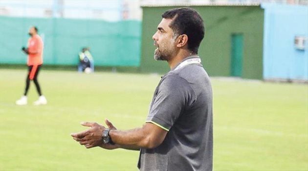 العجماني: عدم ثقة الأندية الإماراتية في المدرب الوطني يعتبر مؤشر سلبي