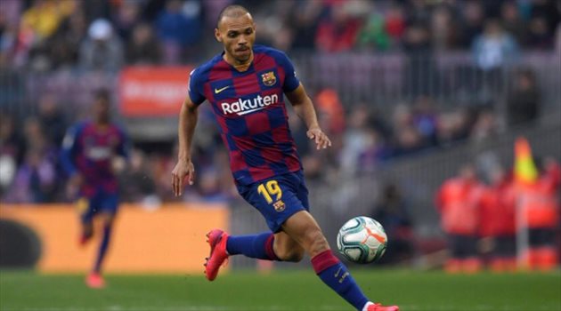 ماذا قدم مهاجم برشلونة الجديد في أولى مشاركاته.. "أحرج ديمبيلي ورد على الانتقادات"