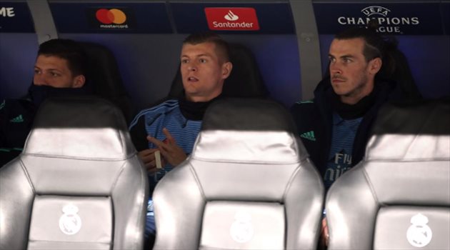 بيل وكروس أزمة جديدة لبيل مع ريال مدريد.. قبل إعلان الرسمي