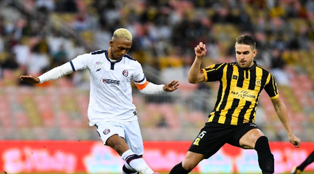 صور| المصائب تتوالى.. خطأ إداري قد يحرم الاتحاد من نقطة العدالة
