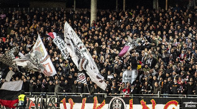 رسميا.. لاسك النمساوي يعلن استضافة مانشستر يونايتد في الدوري الأوروبي بدون جماهير