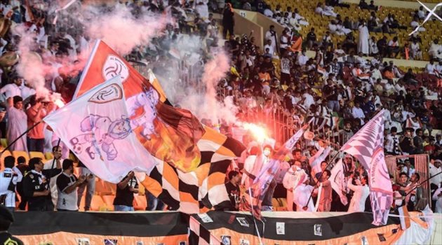 فيديوجرافيك| أبطلت مفعول 3 قنابل موقوتة.. إدارة الهلال تسير على طريق النصر