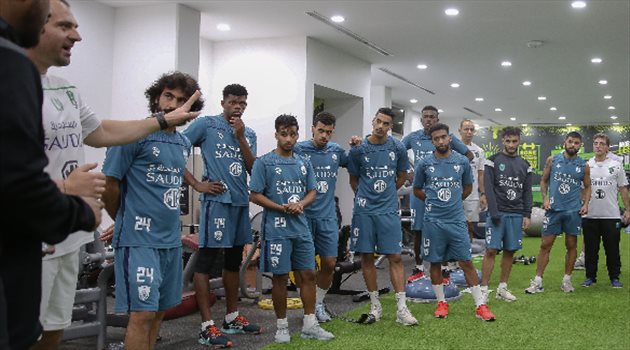 الأهلي يعلن إعداد لائحة "العقوبات" لتصريحات اللاعبين