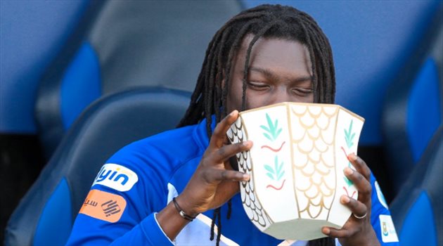 إعلامي يفجرها.. جوميز "يلعب" على عاطفة الهلال لهذا السبب