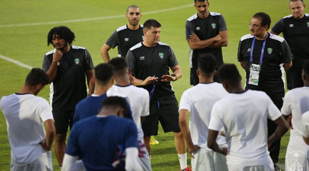 الإصابات "تدمر" خطة مدرب الأهلي.. "في التوقف الدولي"