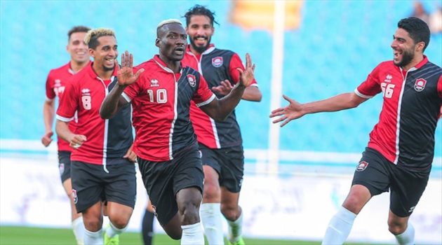 سرق من زوجته.. لاعب الرائد السابق يتعرض للإفلاس !