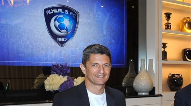 حقيقة التجديد مع الهلال وتلميح بالرحيل.. تصريحات حصرية من لوشيسكو