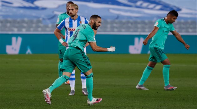ريال مدريد ينتزع صدارة الليجا من برشلونة بفوز غال على سوسيداد