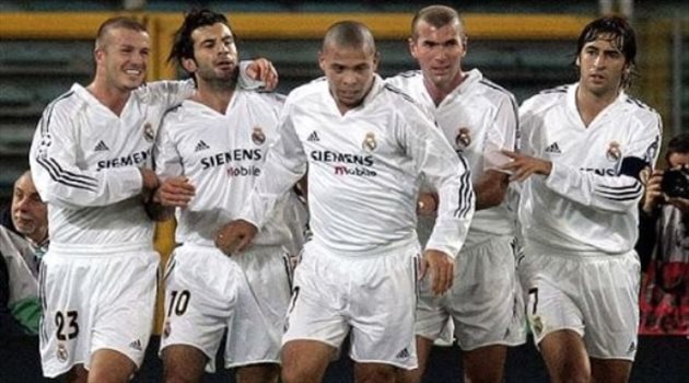 "لعب بجوار رونالدو وراؤول".. أسطورة ريال مدريد يكشف الفارق بينهما