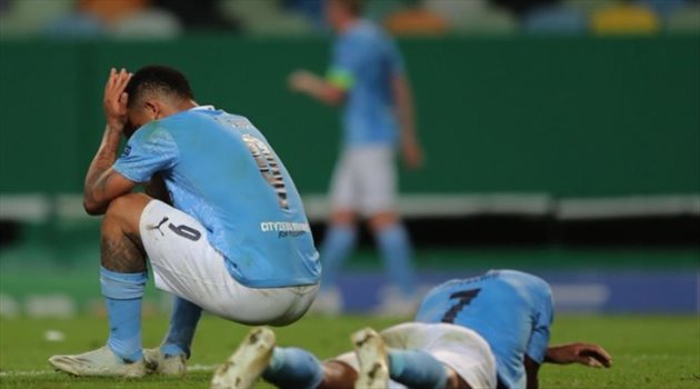 جوارديولا يكشف مدة غياب نجم مانشستر سيتي.. "كارثة في الاتحاد"