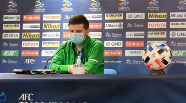 "التعاقد مع سالفيو ورحيل مارين وساريتش".. رئيس الأهلي يفجرها