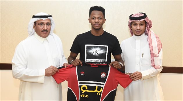 الغامدي وآدم.. أسرار الصفقة التبادلية بين النصر والرائد