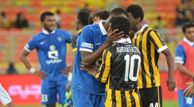 "فضيحة مفاوضات الاتحاد وسر الفيديو المسرب".. كريري يكشف كواليس صادمة من انتقاله إلى الهلال!