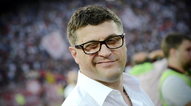 مدرب الأهلي يتحدث عن "الصفقات الجديدة".. ويقدم وعدا للجماهير