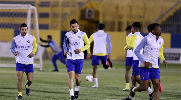 بن زنان يلهب حماس جماهير النصر بسبب "تربص الجار"