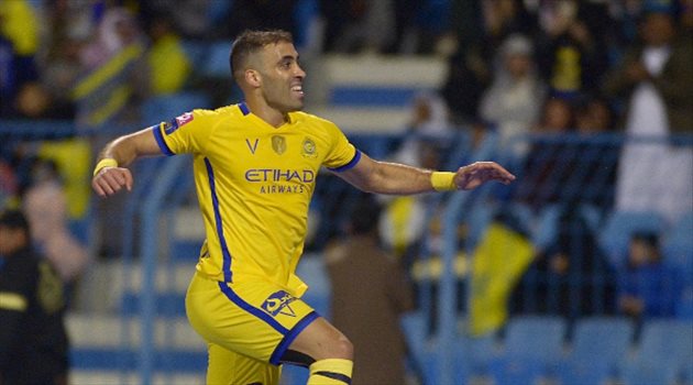 "كمامة حمد الله" تسعد جماهير النصر
