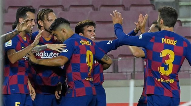 حسمت| برشلونة يقرر بيع مدافعه في الميركاتو.. ويستقر على بديله من "الطراز الأول"