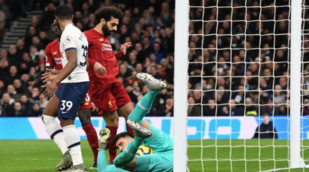 قطار ليفربول السريع يعبر محطة توتنهام بهدف نظيف في الدوري الإنجليزي