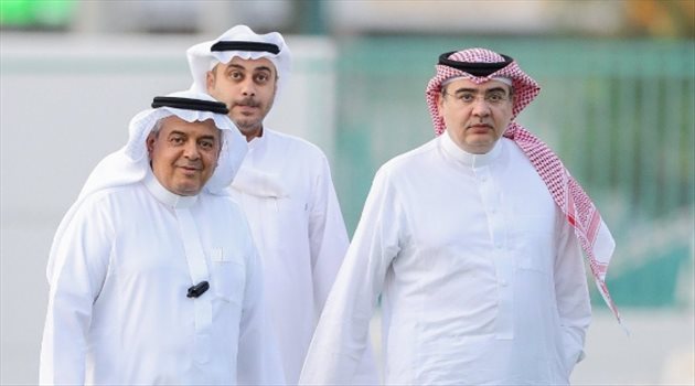 رئيس الأهلي يكشف سر "خلافاته" مع منصور بن مشعل