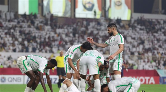 مدرج سعودي| عودة الوحش وإقالة جروس.. جماهير الأهلي تشعل تويتر بعد التعادل مع الوحدة الإماراتي