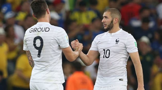 نجم الديوك يهاجم ديشامب بقسوة.. "دمر بنزيما بالعنصرية وحرم فرنسا من جوارديولا"