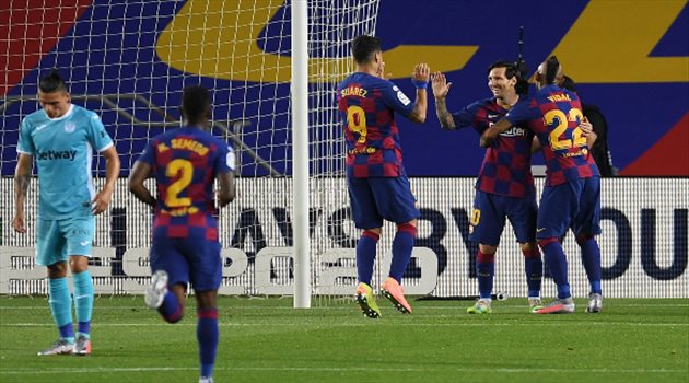 برشلونة يفقد نجمه رسميا.. قبل مواجهة إشبيلية