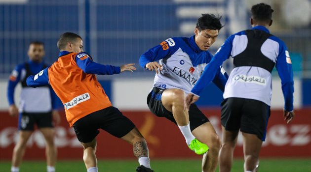 الهلال يستعد للاتفاق في "غياب" نجميه