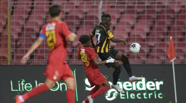 تصريحات المباراة| نجم الاتحاد: نفوز على النصر ونسقط أمام "الصغار".. وتعليق مثير من مدرب ضمك