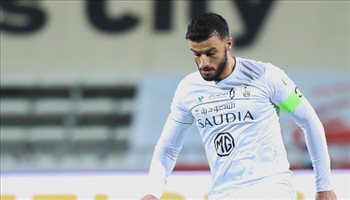 عمر السومة الحرب تبدأ في صيف 2022.. السومة يطالب الأهلي بـ12 مليون ريال!