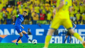 سلمان الفرج - الهلال والنصر سلمان الفرج: والدي نصراوي.. وانتقلت إلى الهلال بـ25 ألف ريال فقط