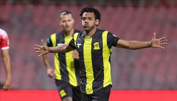 رومارينهو وبريجوفيتش - الاتحاد مفاجأة.. مهاجم الاتحاد ينتقل رسميا إلى نادي ويسترن يونايتد