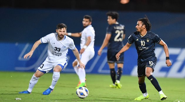 الأهلي يسقط أمام استقلال.. ويفرط في صدارة مجموعته الآسيوية