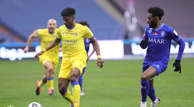 مغامرة هورفات أمام الهلال ترعب جماهير النصر وتشعل أزمة حمد الله