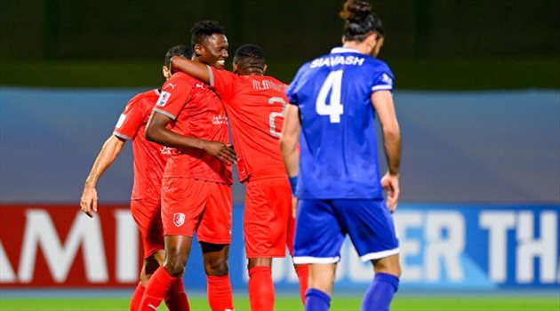 استقلال "يشعل" مجموعة الأهلي.. ويفرض التعادل على الدحيل