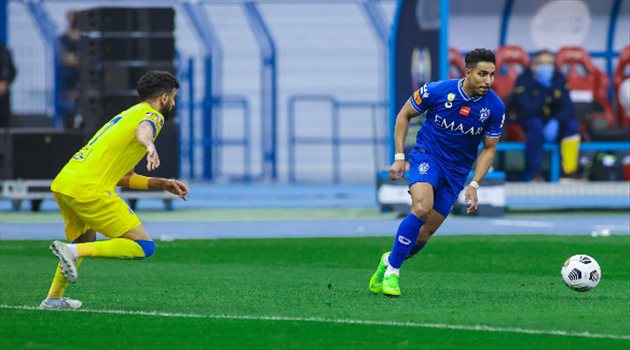الهلال يحسم صفقة المدرب الجديد.. "اسم عالمي يصدم النصر"