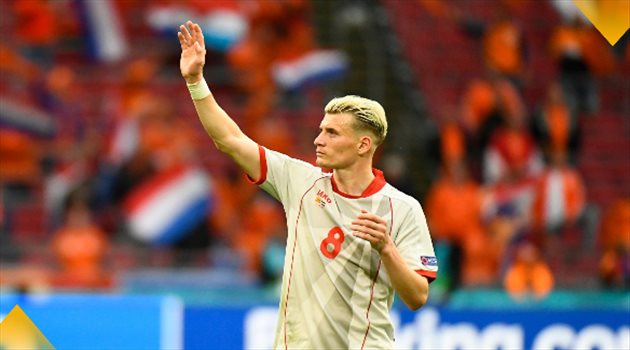 أليوسكي يغادر الأهلي بعد كلاسيكو النصر