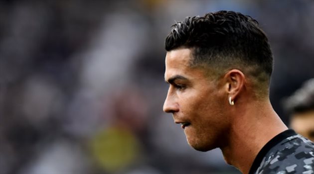 قبل ساعات من رحيله.. كريستيانو رونالدو يخدع يوفنتوس بكذبة غريبة