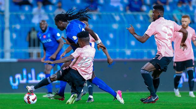 نجم الاتفاق إلى الهلال؟.. مفاجأة جديدة تحسم الصفقة الكبرى