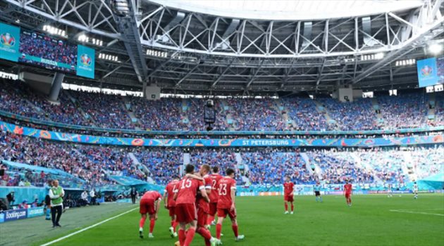 فرنسا تعلن الحرب كرويا على روسيا لاستبعادها من تصفيات المونديال