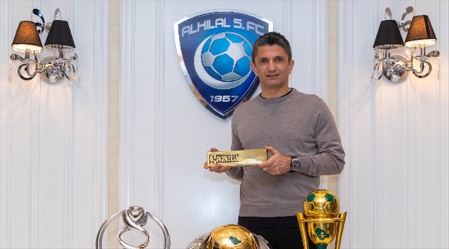 هل تكفي إقالة لوسيشكو لإعادة "هيبة" الهلال؟