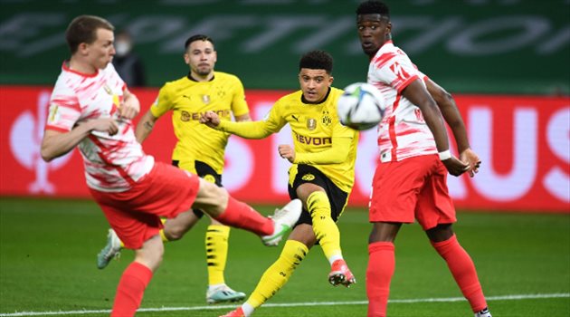 بروسيا دورتموند يدمر لايبزيج برباعية ويتوج بطلا لكأس ألمانيا