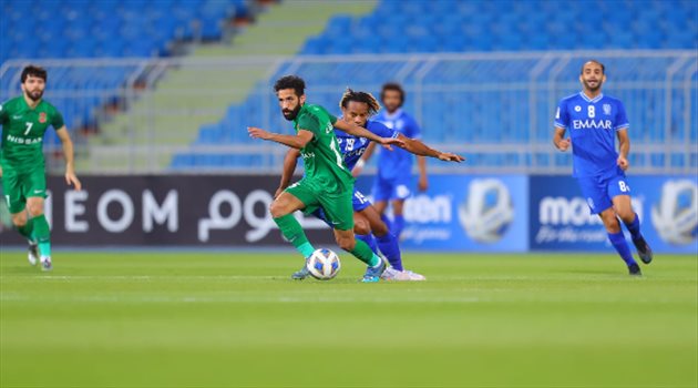 تمت| الأهلي يتعاقد مع مدرب الهلال.. مستقبل الزعيم في خطر