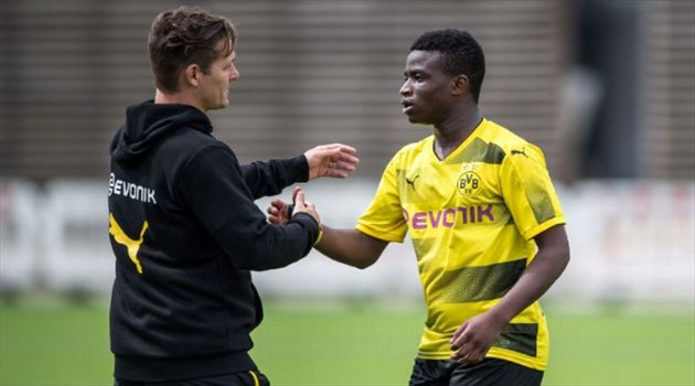 معجزة دورتموند يخطف الأضواء.. "أصغر لاعب في تاريخ البوندسليجا"