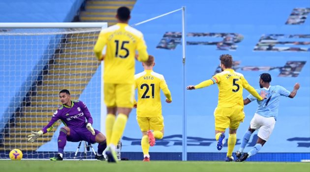 نجم مانشستر سيتي يرد على جوارديولا.. ودي بروين يواصل تألقه