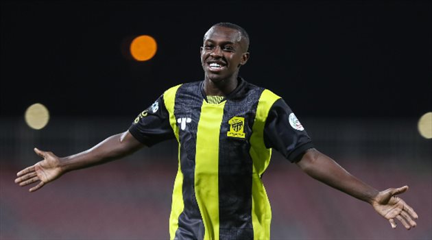 "الهلال يرفض سعود عبدالحميد".. بن مساعد يفجرها